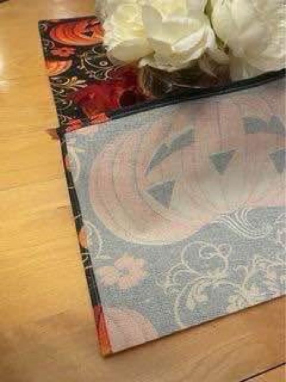 HALLOWEEN WOVEN TABLE RUNNER - Picture 6 of 9